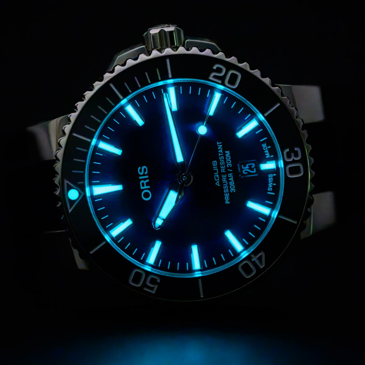 ORIS Aquis Date 41.5mm Dark Blue Dial Automatic Rubber & Steel Men's Watch + B&P9